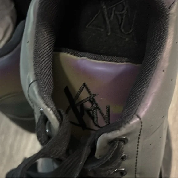 YRU holographic platform shoes women’s sz 7 - Picture 6 of 7